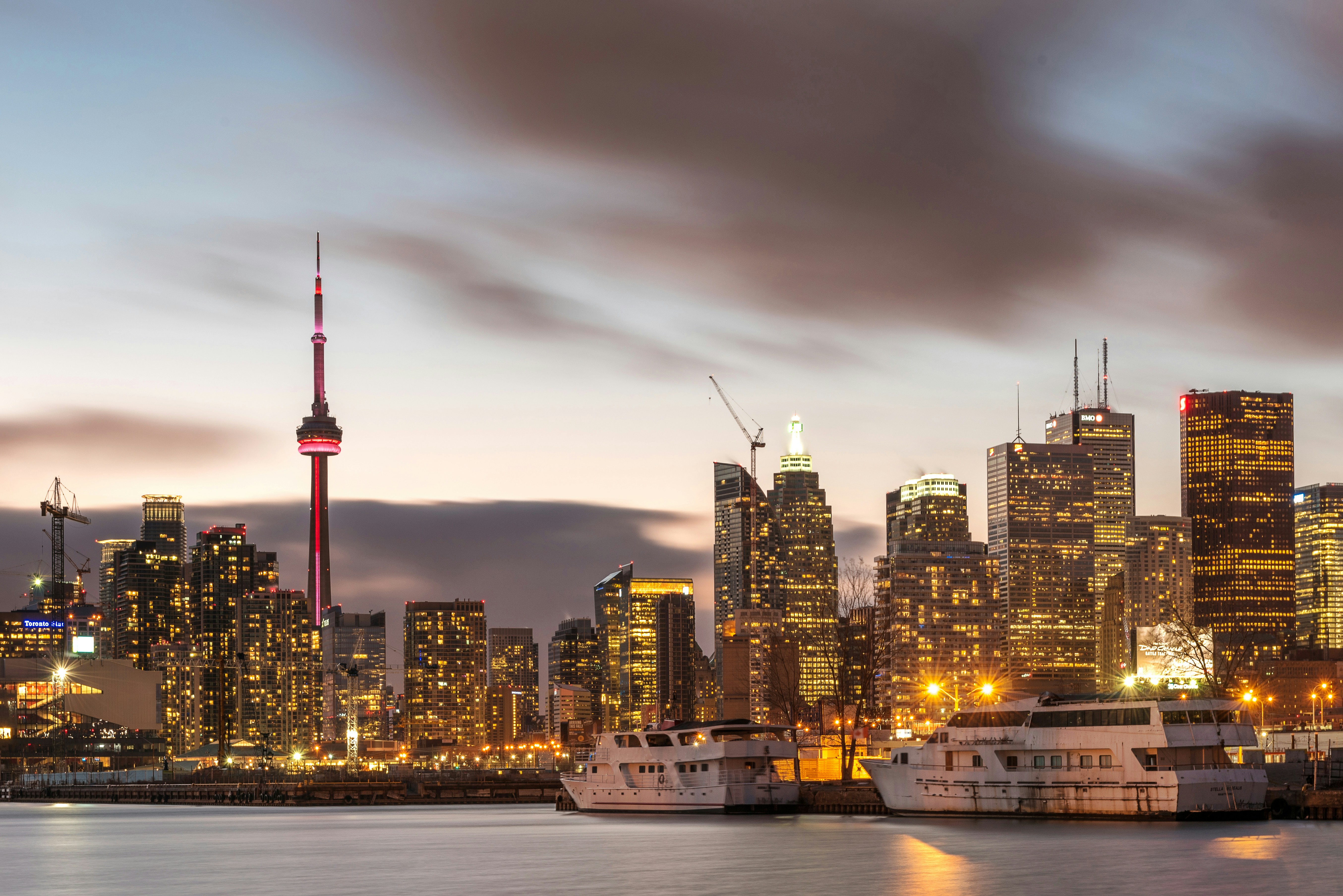Toronto skyline at night with CN Tower