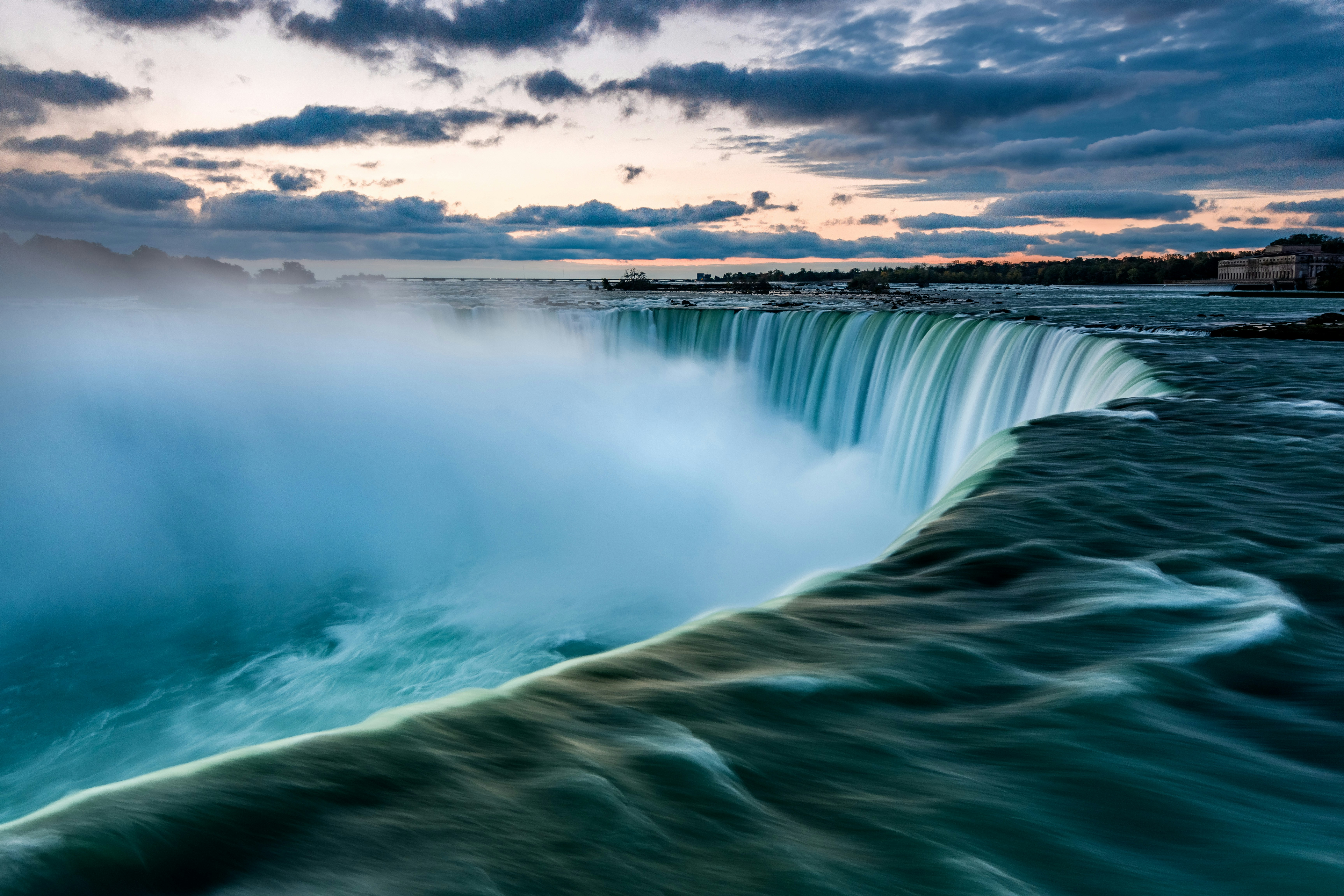 Niagara Falls at dusk